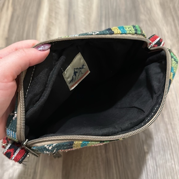 🎒 Himalayan Hemp Mini 5 Pocket Crossbody Bag - Eco-Friendly & Durable - Picture 2 of 4